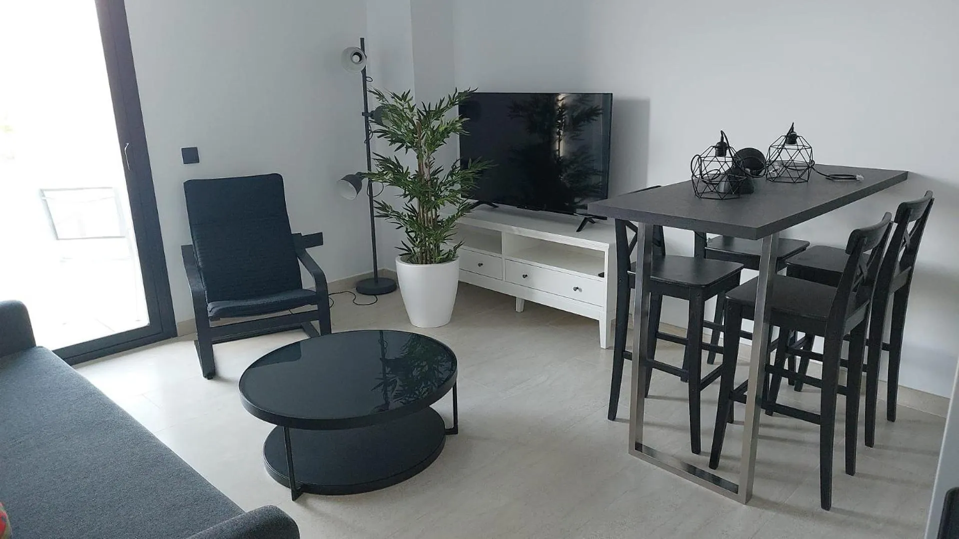 Lhome Cádis Apartamento